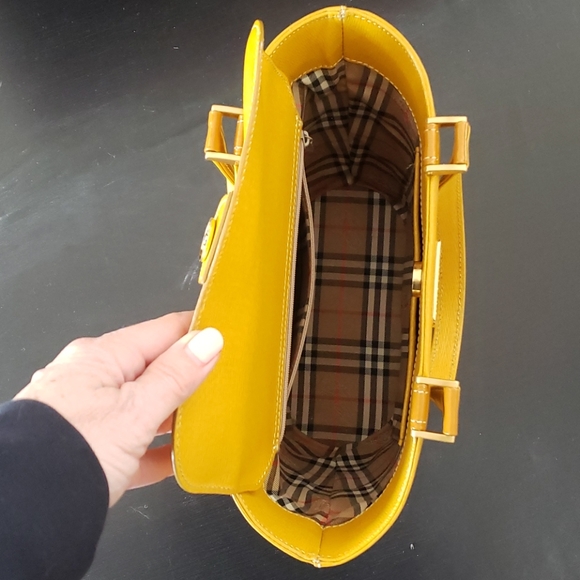 Burberry Handbag - Picture 4 of 8